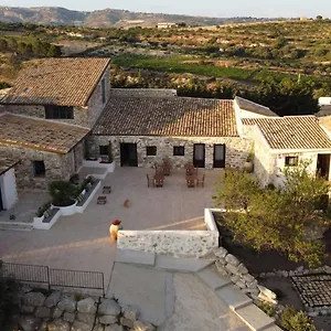 https://borgo-delle-pietre.sicilyhotelsitaly.net